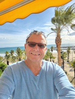 Perfil de Arnaud, un hombre soltero(a) de 58 años en Salou
