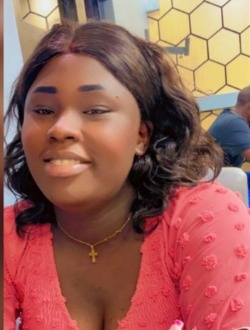 Flora's profile, a single 23-year-old a woman in Douala