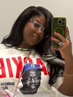 Reb's profile, a single 23-year-old a woman in Ottawa