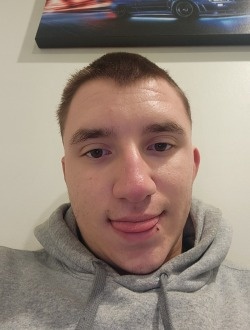 Evan's profile, a single 18-year-old a man in Melbourne Beach