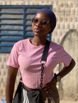 Constance Lamah's profile, a single 20-year-old a woman in Conakry