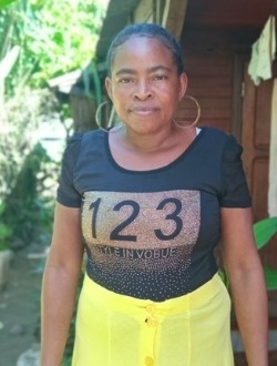 Christine's profile, a single 43-year-old a woman in Antalaha