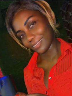 Laura's profile, a single 28-year-old a woman in Yaoundé