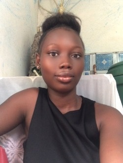 Flore's profile, a single 20-year-old a woman in Abidjan