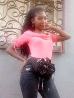 Larissa's profile, a single 27-year-old a woman in Toamasina