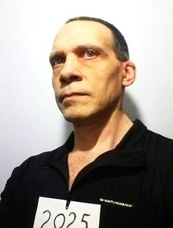 Alex's profile, a single 45-year-old a man in Chertsey