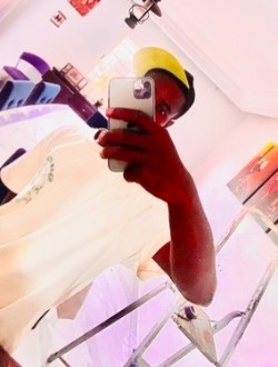 Ariel's profile, a single 25-year-old a man in Abidjan