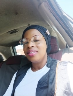 Prunelle's profile, a single 40-year-old a woman in Abadou