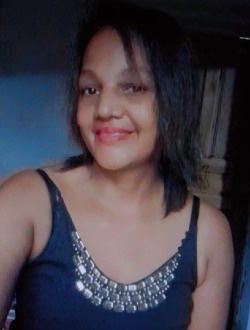 Eliane's profile, a single 41-year-old a woman in Adamasiny-Vineta