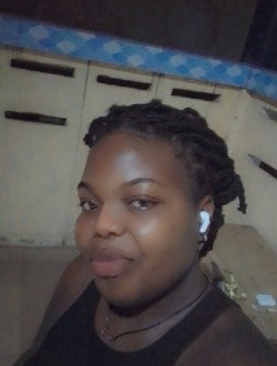 Véronique's profile, a single 21-year-old a woman in Lomé