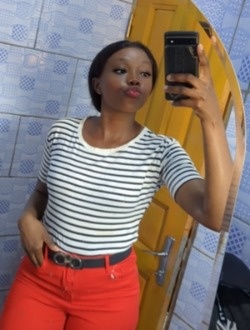 Marina's profile, a single 26-year-old a woman in Yaoundé