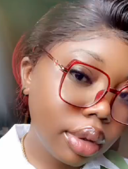 Paula's profile, a single 25-year-old a woman in Yaoundé