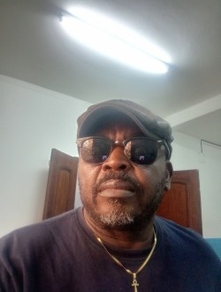 Julio's profile, a single 61-year-old a man in Montréal-Est