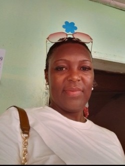 Michelle's profile, a single 32-year-old a woman in Yaoundé