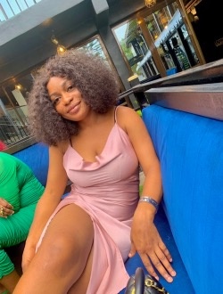 Stephanie's profile, a single 26-year-old a woman in Yaoundé