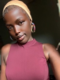 Rose's profile, a single 25-year-old a woman in Yaoundé