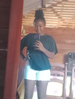 Alda's profile, a single 18-year-old a woman in Antalaha
