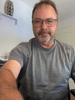 Luc's profile, a single 68-year-old a man in Saint-Georges