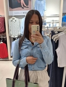 Ifigenia's profile, a single 30-year-old a woman in Caracas