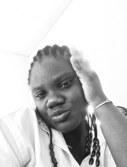 Sara's profile, a single 20-year-old a woman in Abidjan