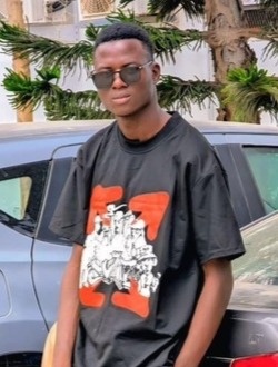 Ibrahim Diop's profile, a single 23-year-old a man in Dakar