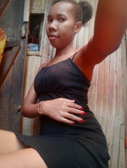 Ellia's profile, a single 30-year-old a woman in Mahajanga
