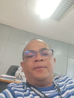 Yvon's profile, a single 48-year-old a man in Antananarivo