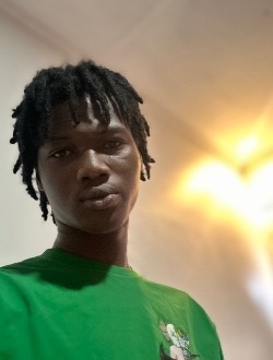 Manuel's profile, a single 27-year-old a man in New Sewickley