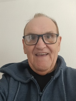 Leigh's profile, a single 66-year-old a man in Dudley
