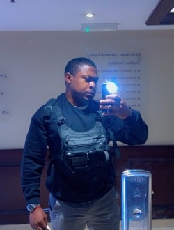 Max's profile, a single 34-year-old a man in Yaoundé