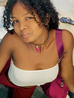 Naya's profile, a single 22-year-old a woman in Alarobia-Antanamalaza
