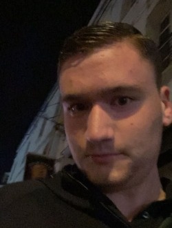 Julien's profile, a single 20-year-old a man in Auxerre