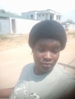 Debora's profile, a single 21-year-old a woman in Bingerville