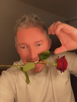 profile picture 0