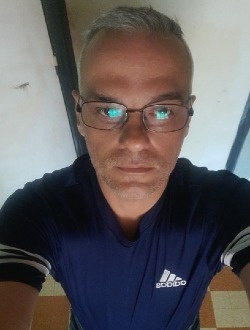 Sebastien's profile, a single 44-year-old a man in Grenoble