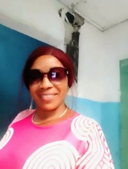 Genevieve's profile, a single 48-year-old a woman in Kinsa