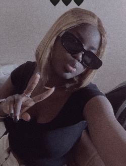Fati's profile, a single 23-year-old a woman in Abancourt