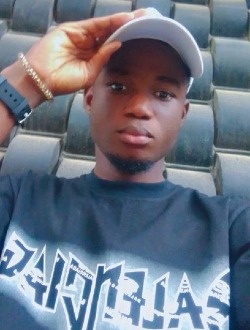 Emmanuel's profile, a single 21-year-old a man in Abidjan