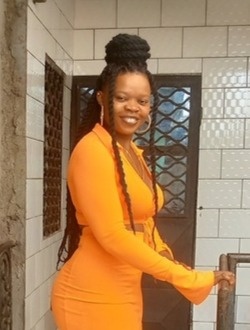 Annabelle's profile, a single 29-year-old a woman in Douala