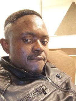 Yems's profile, a single 35-year-old a man in Vacoas