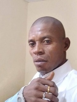 Salomon's profile, a single 46-year-old a man in Abadou