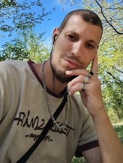 Maxime's profile, a single 36-year-old a man in Annecy