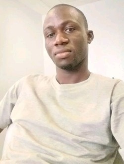 Pape's profile, a single 28-year-old a man in Thiès