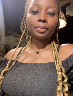 Esta's profile, a single 28-year-old a woman in Yaoundé