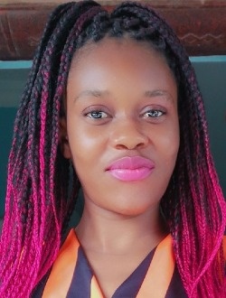 Estrella's profile, a single 25-year-old a woman in Douala