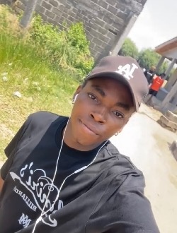 Emmanuel's profile, a single 45-year-old a man in Charleston