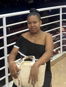 Nimshi's profile, a single 28-year-old a woman in Toamasina