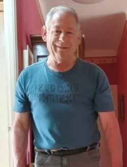 Sébastien's profile, a single 64-year-old a man in Sète