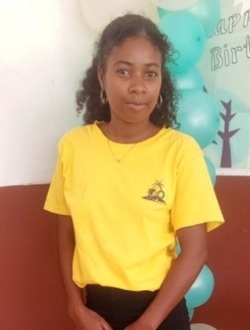 Razafindrasoa Oclane's profile, a single 26-year-old a woman in Antsiranana