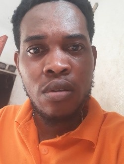 Samson's profile, a single 30-year-old a man in Carrefour